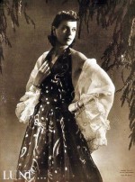 The luminous shawl The luminous shawl